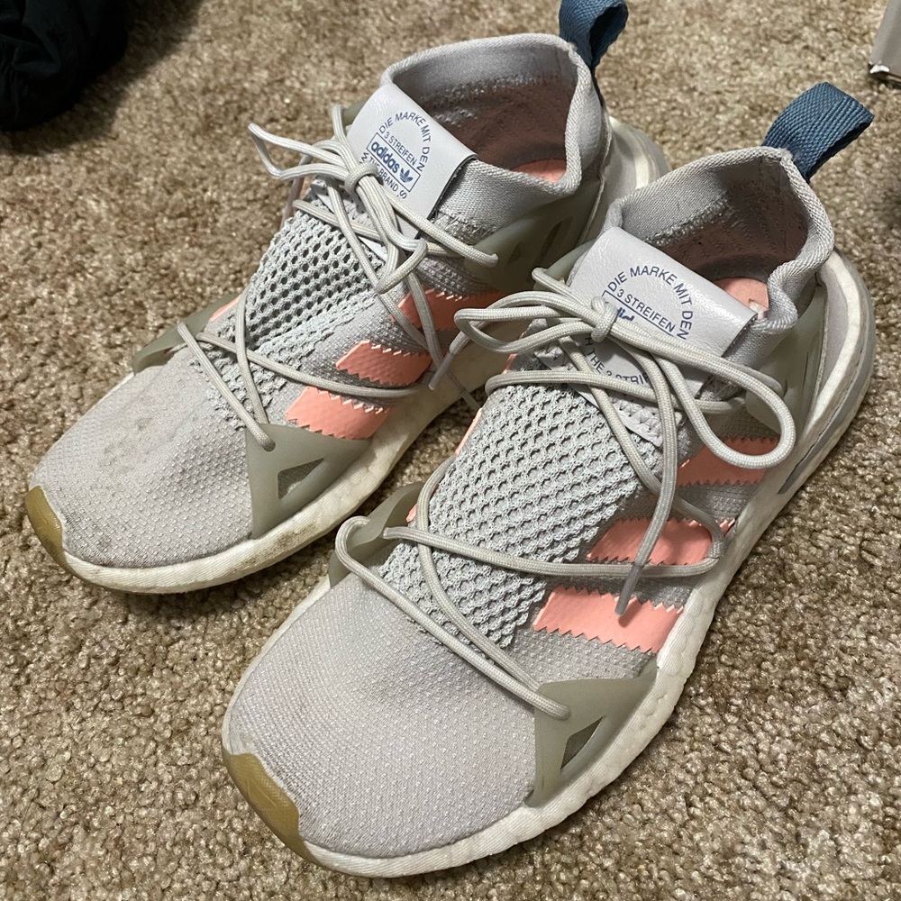 Womens Adidas Arkyn shoes